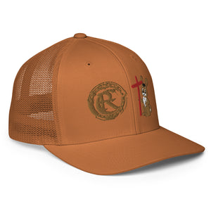 DESIGNER HATS Closed-back trucker cap