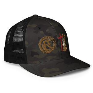 DESIGNER HATS Closed-back trucker cap